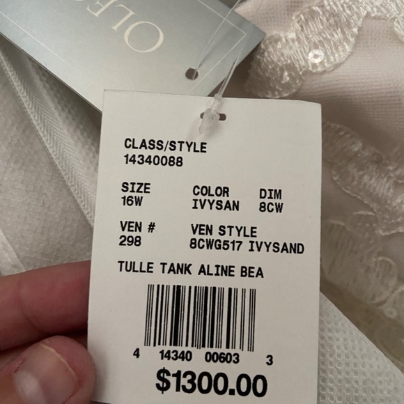 Oleg Cassini Wedding Dress - Picture 6 of 6